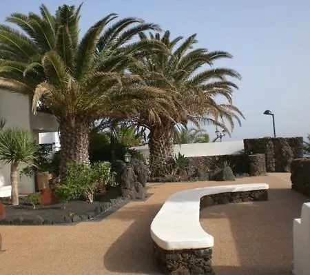 Schoene In Mit Grill, Garten Und Terrasse Und Neben Dem Апартаменты